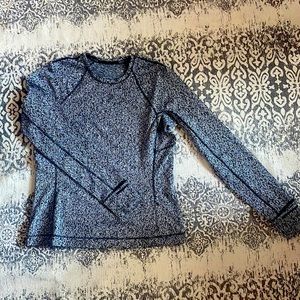 Long sleeved lululemon top